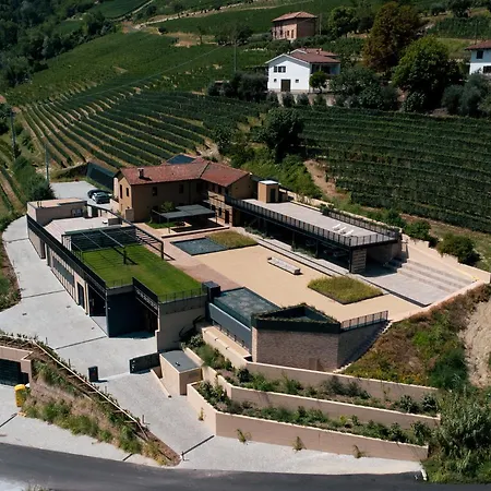 Foresteria, Winery & Events Destination B&B 몬포르테달바