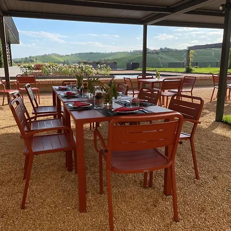 Bed & Breakfast Foresteria, Winery & Events Destination