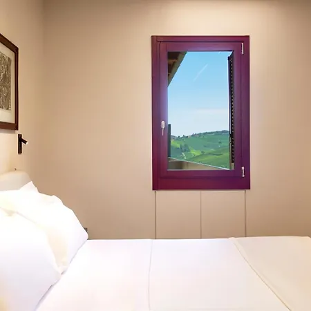 Foresteria Del Castello Di Perno - With Stunning Langhe Views At A Barolo Winery Отель типа 