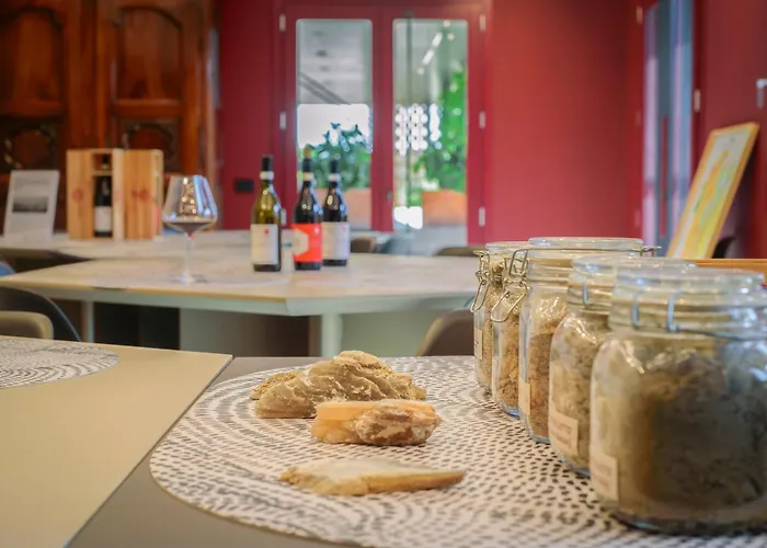 Bed & Breakfast Foresteria, Winery & Events Destination Monforte dʼAlba